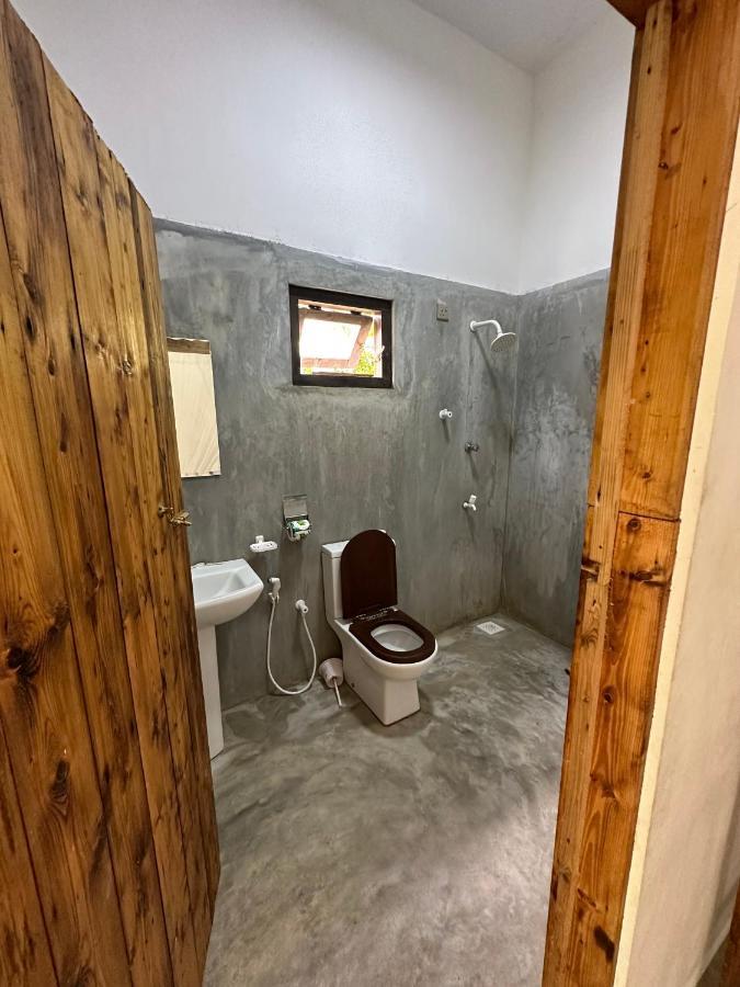 Chill Vibes Hiriketiya Hostel Dikwella Εξωτερικό φωτογραφία